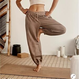 FP sprint to the finish Pants (new without tags/never worn)